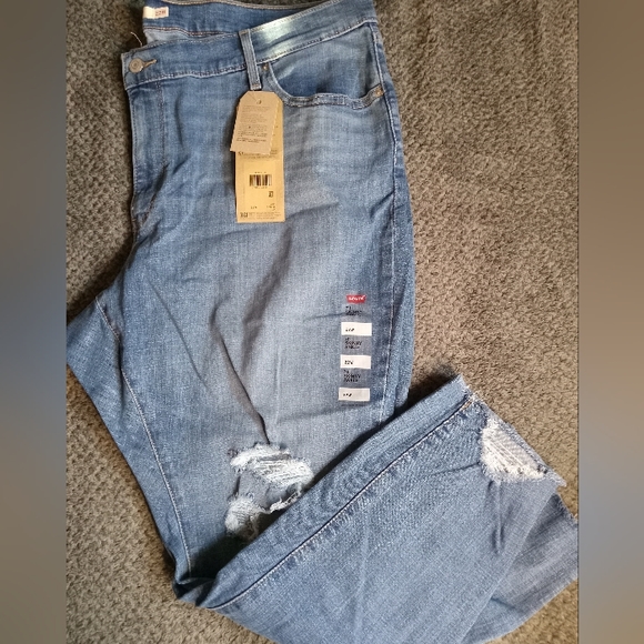 Levi's Denim - Levi's Women's 711 skinny ankle jeans, Size 22W